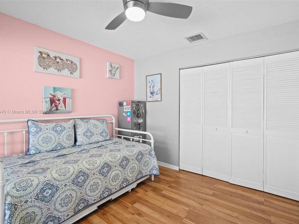 2793 Oakleigh Ln, Davie FL 33328