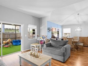 2793 Oakleigh Ln, Davie FL 33328