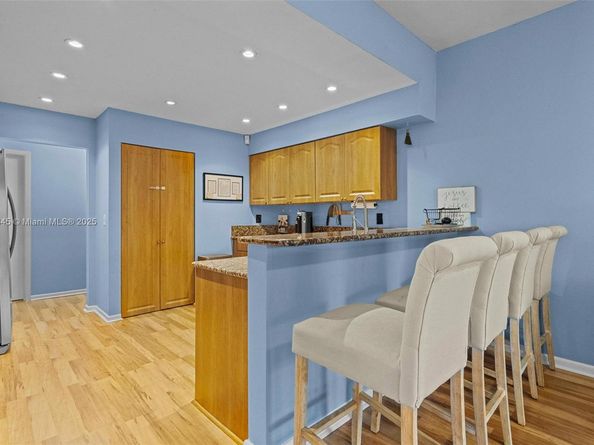 2793 Oakleigh Ln, Davie FL 33328