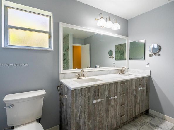 2793 Oakleigh Ln, Davie FL 33328