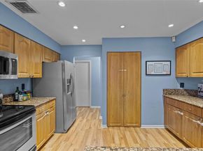 2793 Oakleigh Ln, Davie FL 33328