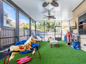 2793 Oakleigh Ln, Davie FL 33328