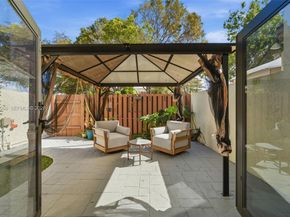 7855 SW 106th Ave, Miami FL 33173