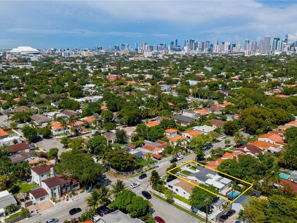 1884 SW 16th St, Miami FL 33145
