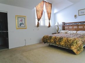 13707 SW 100th Ter 13707, Miami FL 33186
