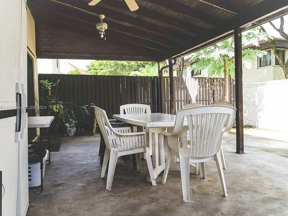 13707 SW 100th Ter 13707, Miami FL 33186