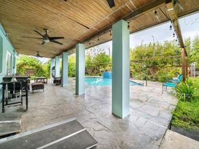 6890 SW 57th St, Davie FL 33314