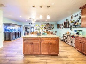 6890 SW 57th St, Davie FL 33314
