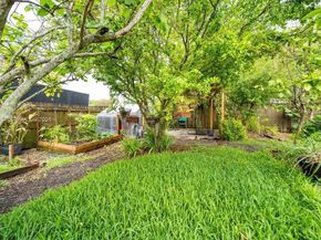 6890 SW 57th St, Davie FL 33314