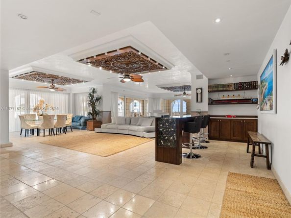 8011 Fisher Island Dr 8011, Miami Beach FL 33109