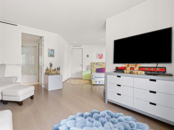 8011 Fisher Island Dr 8011, Miami Beach FL 33109