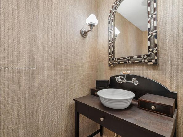 8011 Fisher Island Dr 8011, Miami Beach FL 33109