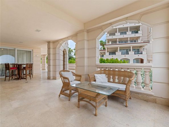 8011 Fisher Island Dr 8011, Miami Beach FL 33109