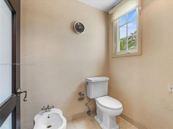 8011 Fisher Island Dr 8011, Miami Beach FL 33109