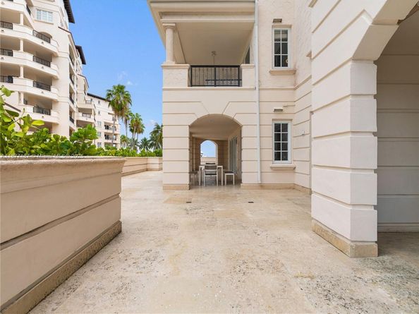 8011 Fisher Island Dr 8011, Miami Beach FL 33109