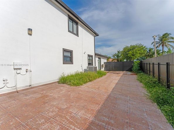 14285 SW 183rd Ter, Miami FL 33177