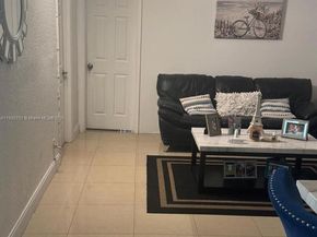 3955 N Nob Hill Rd 101, Sunrise FL 33351