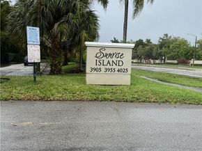 3955 N Nob Hill Rd 101, Sunrise FL 33351