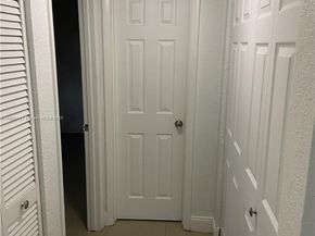 3955 N Nob Hill Rd 101, Sunrise FL 33351