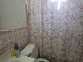 1145 NW 4th St, Miami FL 33128