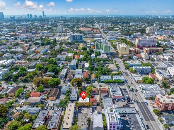 1145 NW 4th St, Miami FL 33128