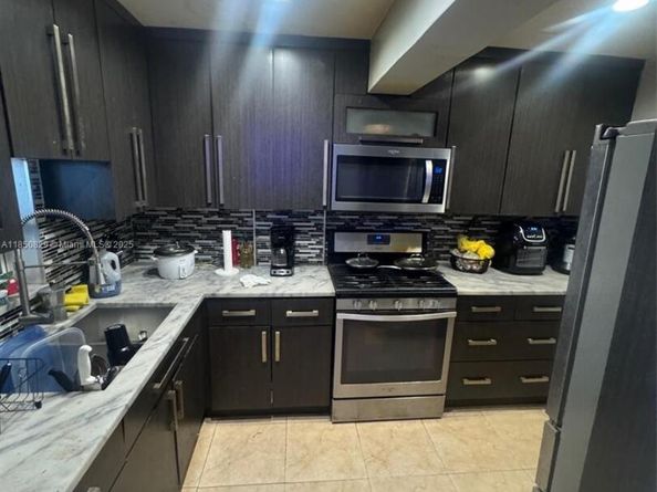 4600 NW 195th St, Miami Gardens FL 33055