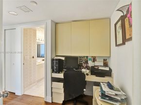 1000 W Island Blvd 1608, Aventura FL 33160