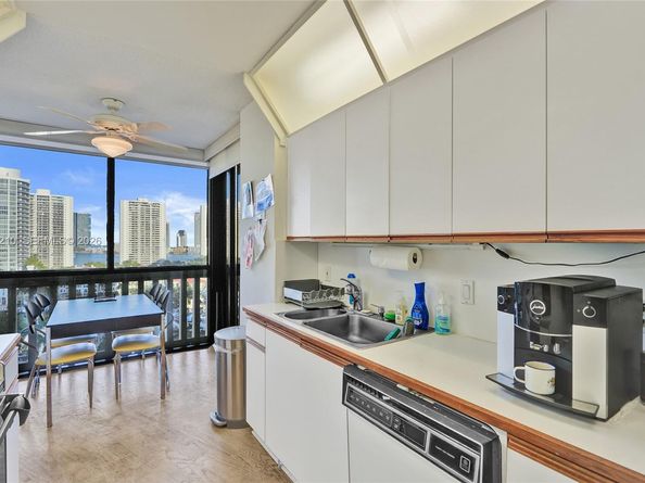 1000 W Island Blvd 1608, Aventura FL 33160