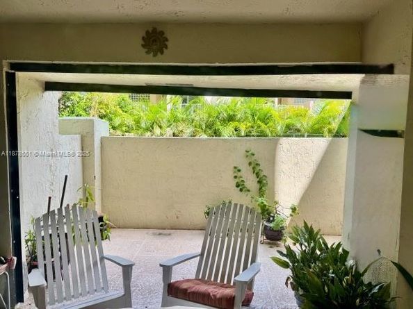 8933 SW 123rd Ct 102, Miami FL 33186