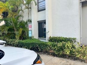 8933 SW 123rd Ct 102, Miami FL 33186