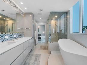 3801 Collins Ave 703, Miami Beach FL 33140