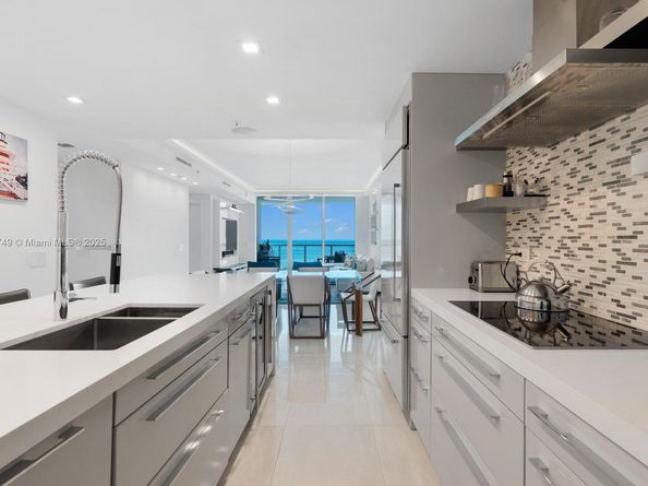 3801 Collins Ave 703, Miami Beach FL 33140
