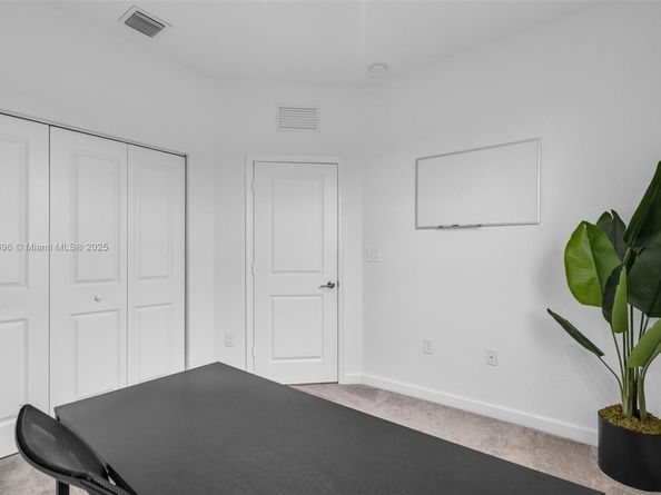 12523 NW 24th Ave, Miami FL 33167
