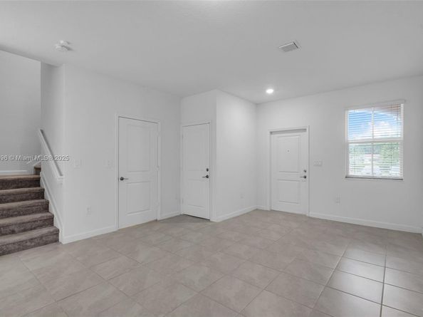 12523 NW 24th Ave, Miami FL 33167