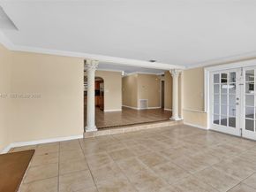 6842 NW 15th St, Plantation FL 33313