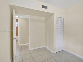 6842 NW 15th St, Plantation FL 33313