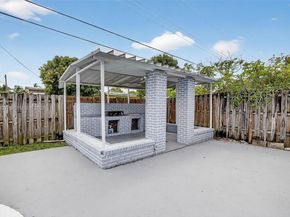 6842 NW 15th St, Plantation FL 33313