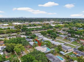 6842 NW 15th St, Plantation FL 33313
