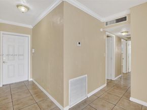 6842 NW 15th St, Plantation FL 33313