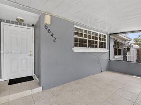6842 NW 15th St, Plantation FL 33313