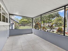 6842 NW 15th St, Plantation FL 33313