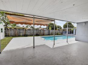 6842 NW 15th St, Plantation FL 33313