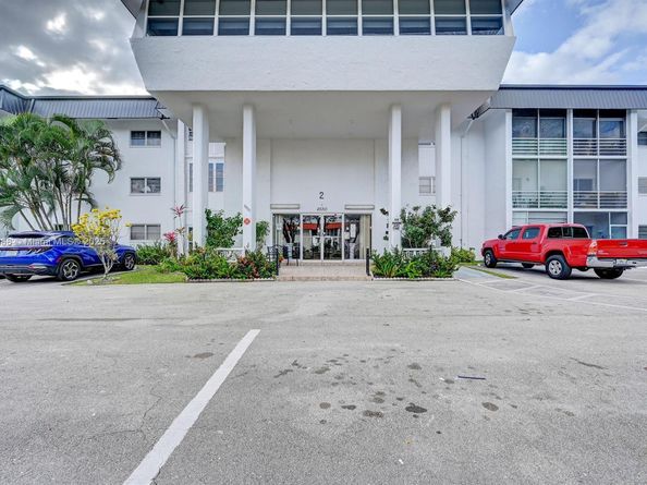 4880 NW 22nd St 207, Lauderhill FL 33313