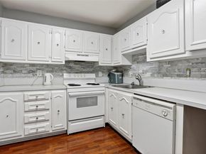 370 E Laurel Dr 6E, Margate FL 33063