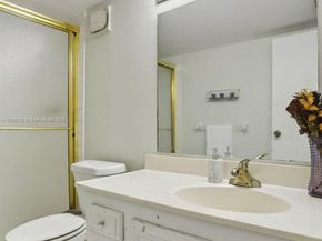 370 E Laurel Dr 6E, Margate FL 33063