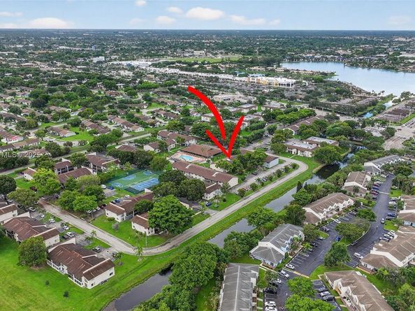 370 E Laurel Dr 6E, Margate FL 33063