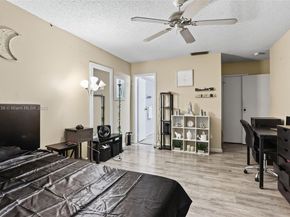 370 E Laurel Dr 6E, Margate FL 33063