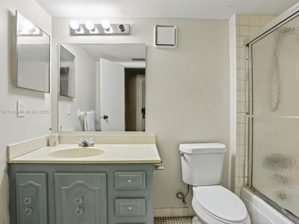 370 E Laurel Dr 6E, Margate FL 33063