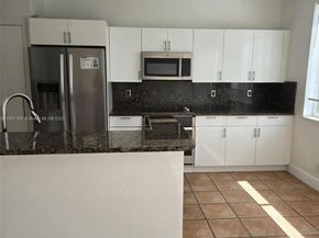 4361 Dogwood Cir, Weston FL 33331