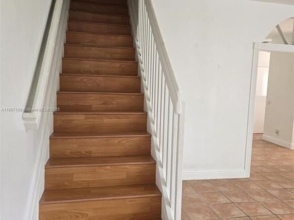 4361 Dogwood Cir, Weston FL 33331